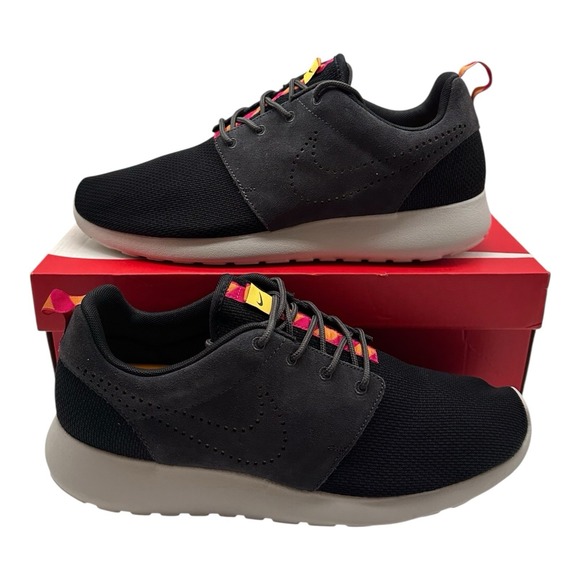 Nike Rosherun Running Shoes Mens Size 11 Black Charcoal Pink Sneakers 511881-012